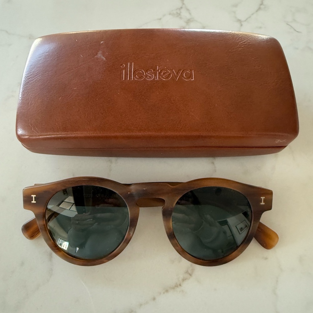 Illesteva Tortoise Shell Sunglasses with Case